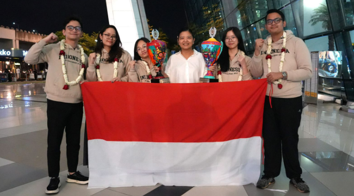 Tim Indonesia Raih Dua Penghargaan pada Ajang World Universities Debating Championship di Panama