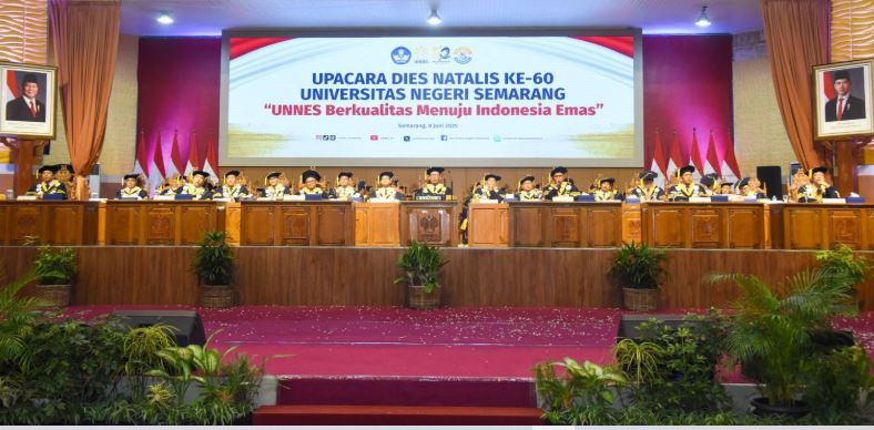 Mendikdasmen Terima Anugerah Konservasi 2025 Kategori Upakarti Dharmakarya Adhikarana dari UNNES