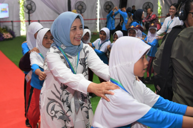 Senam Anak Indonesia Hebat Bersama Ibu Menteri Wujudkan Gerakan Tujuh Kebiasaan Anak Indonesia